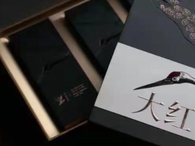黑色系茶葉包裝盒，簡(jiǎn)約而不失高檔