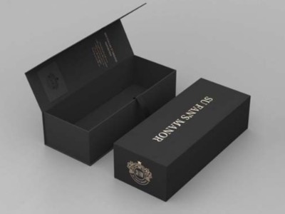 包裝盒定制廠家為您分析，為什么酒盒包裝覆膜后會(huì)出現(xiàn)顏色色差？